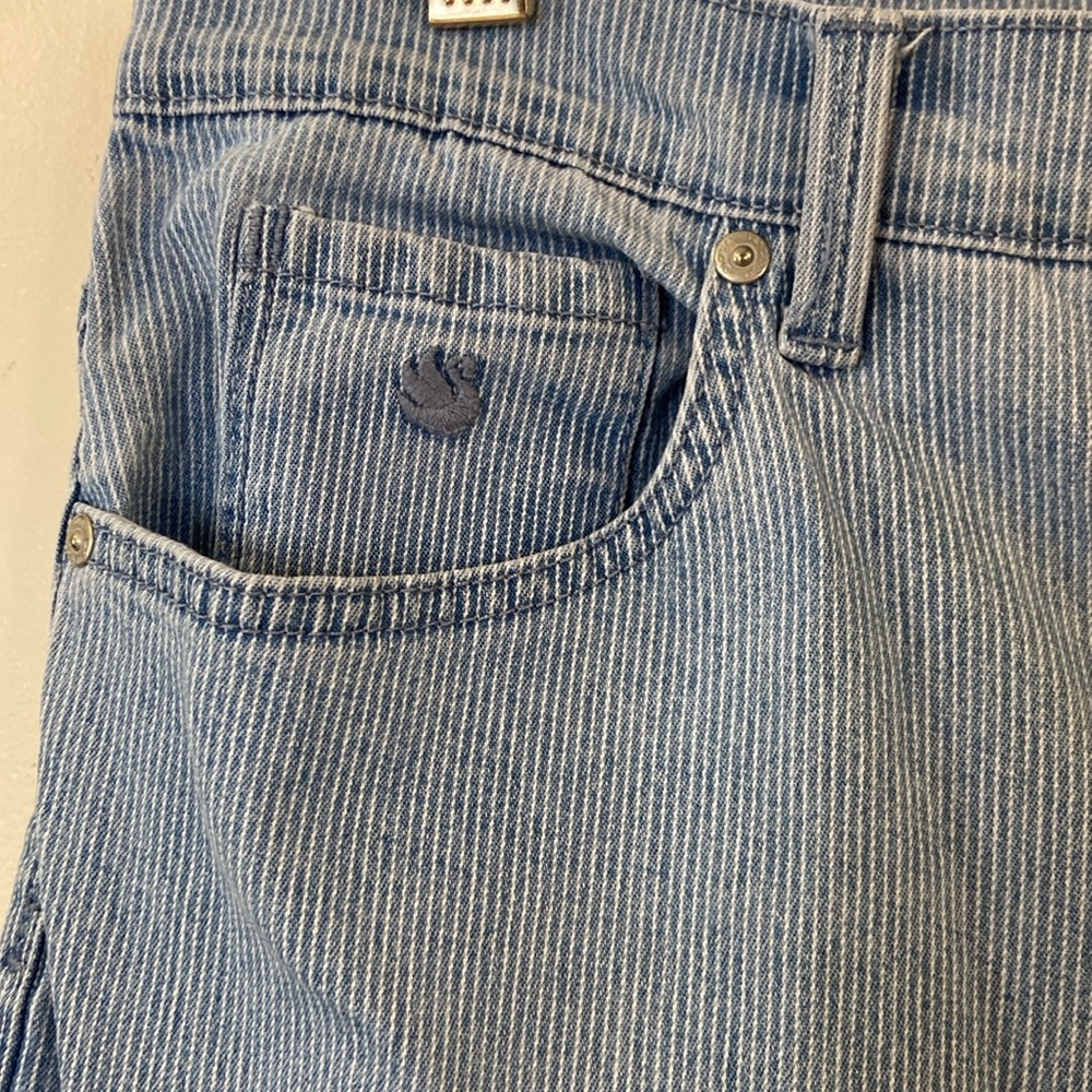 Women’s Gloria Vanderbilt Amanda Jeans Size 16 Short Light Blue White Pinstripe - Picture 3 of 6